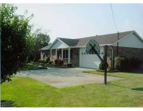 5022 Old Springfield, Springfield, OH 45502 photo 1