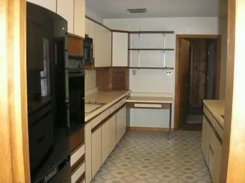 2860 Ash, Springfield, OH 45504 photo 4