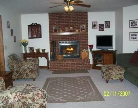 3888 Malaga, Springfield, OH 45502 photo 2