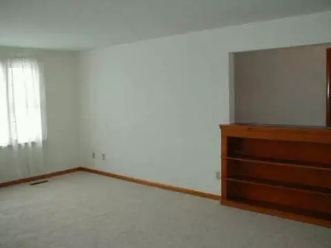 1640 Merrydale Rd, Springfield, OH 45503 photo 2