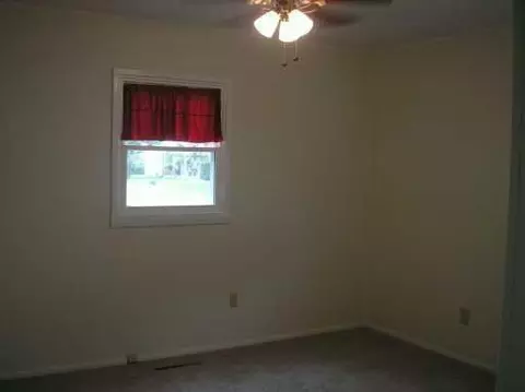 832 Eastmoor Dr, Springfield, OH 45505 photo 4