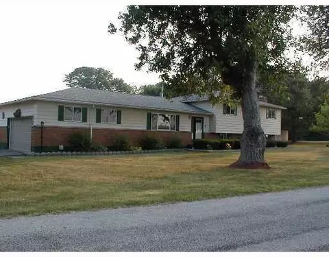 5449 Lehman Rd, Springfield, OH 45502 photo 1