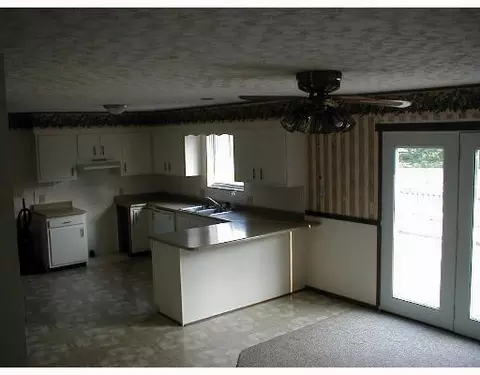 5449 Lehman Rd, Springfield, OH 45502 photo 2