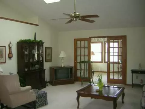 1946 Wedgewood Cir #1946, Springfield, OH 45503 photo 6
