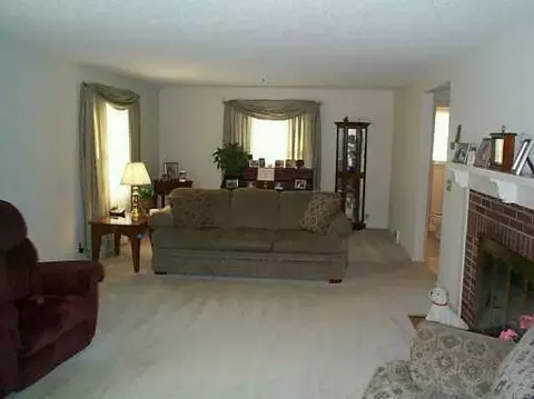 214 E Anthony, Celina, OH 45822 photo 2