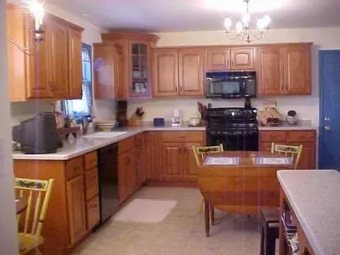 797 S Broadmoor Blvd, Springfield, OH 45504 photo 3