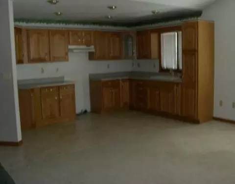642 W Wayne, Celina, OH 45822 photo 3