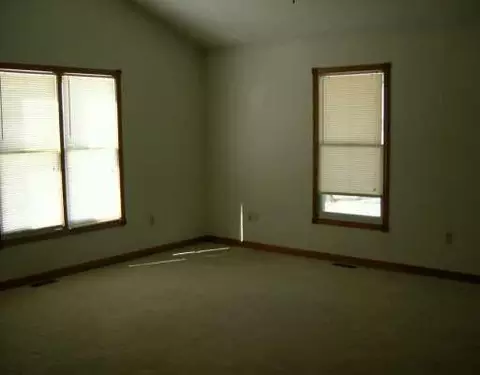 642 W Wayne, Celina, OH 45822 photo 2