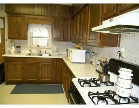 411 N Shaffer St, Springfield, OH 45504 photo 4