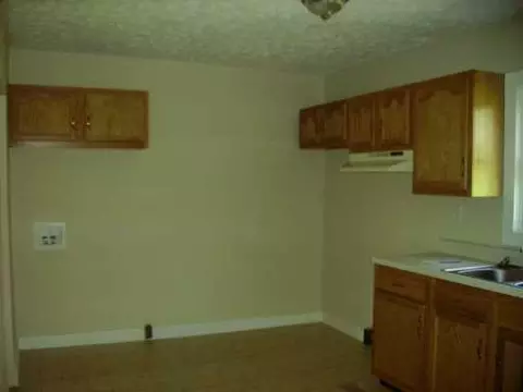 2040 Oakdale, Springfield, OH 45503 photo 4
