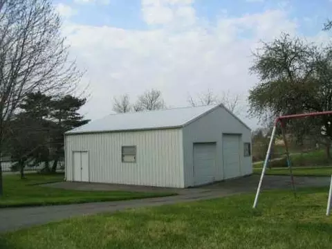 141 E Pleasant St, Catawba, OH 43010 photo 2