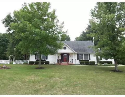 6830 Fieldbrook Dr, Springfield, OH 45502 photo 1