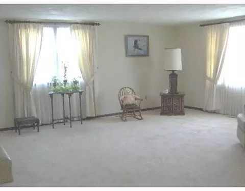 1230 Statler Rd, Piqua, OH 45356 photo 3