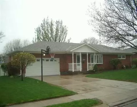 1017 Torrence Dr, Springfield, OH 45503 photo 1