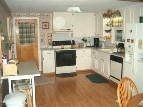 1017 Torrence Dr, Springfield, OH 45503 photo 5