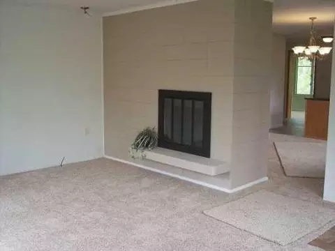 1449 Lucas Dr, Springfield, OH 45506 photo 2