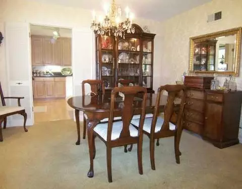 201 Thomaston Trl, Springfield, OH 45503 photo 3