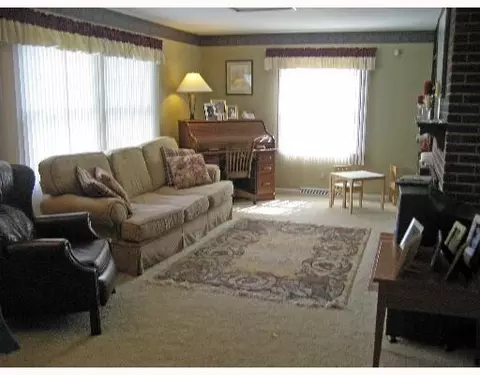 732 Torrence Dr, Springfield, OH 45503 photo 3