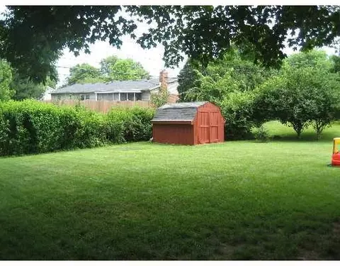 732 Torrence Dr, Springfield, OH 45503 photo 2