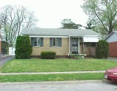 910 Robinson Dr, Springfield, OH 45506 photo 1