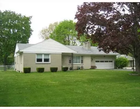 2831 Oxford Dr, Springfield, OH 45506 photo 1