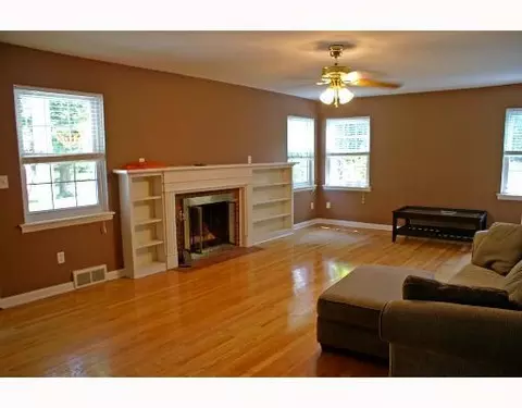 1817 Westwood Dr, Springfield, OH 45504 photo 2