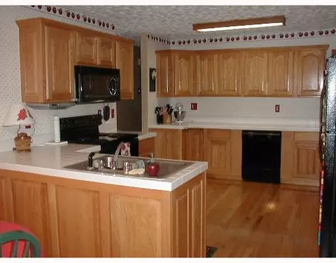 110 California Ave, Springfield, OH 45505 photo 3