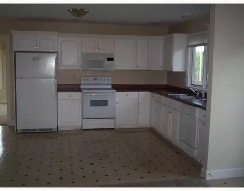 5015 Hearthstone Dr, Springfield, OH 45503 photo 3