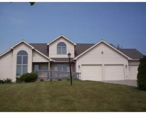 5015 Hearthstone Dr, Springfield, OH 45503 photo 1