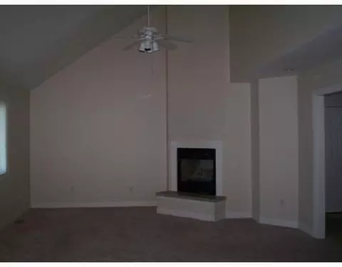 5015 Hearthstone Dr, Springfield, OH 45503 photo 4