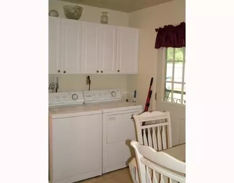139 Corlington Dr, Springfield, OH 45506 photo 4