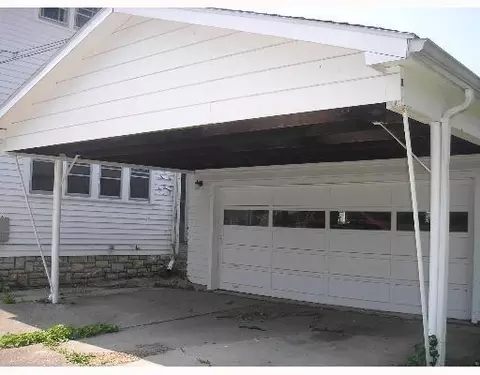 318 E Cecil St, Springfield, OH 45503 photo 2