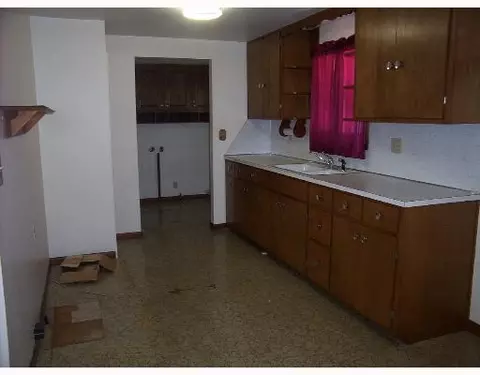 309 W Wayne St, Celina, OH 45822 photo 4