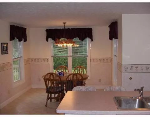 4522 Dowden St, Springfield, OH 45503 photo 3