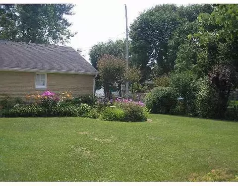 5245 E Ridgewood Rd, Springfield, OH 45503 photo 8