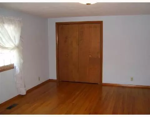 230 E Oak St, Celina, OH 45822 photo 6