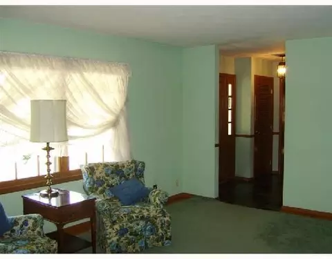 230 E Oak St, Celina, OH 45822 photo 3