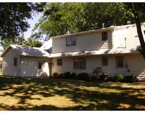 230 E Oak St, Celina, OH 45822 photo 2