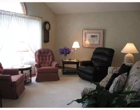 1600 Fox Ridge Dr #.., Springfield, OH 45503 photo 2