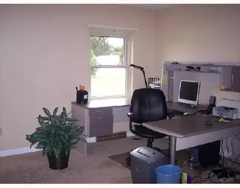 2120 S Burnett Rd, Springfield, OH 45505 photo 8