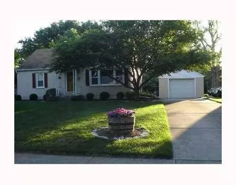 1821 Crescent Dr, Springfield, OH 45504 photo 1
