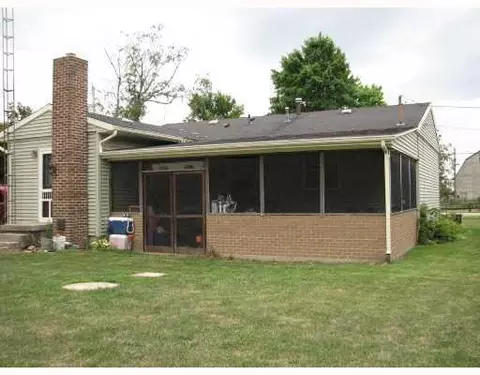 674 Titus Rd, Springfield, OH 45505 photo 2