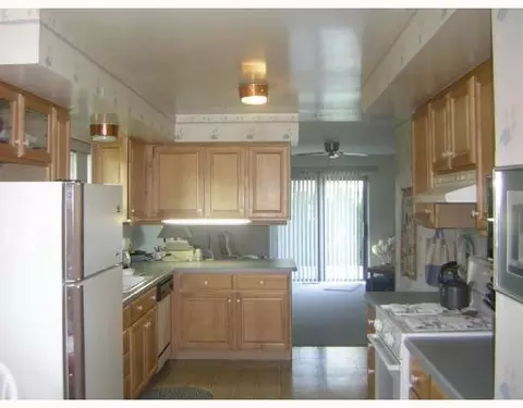 2426 Carousel Dr, Springfield, OH 45503 photo 6