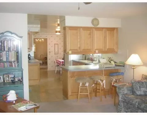 2426 Carousel Dr, Springfield, OH 45503 photo 8