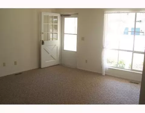 2042 Westboro, Springfield, OH 45503 photo 2