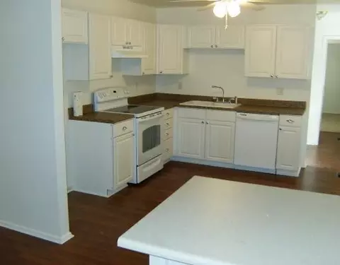 1523 Marinette, Springfield, OH 45503 photo 2