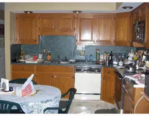2627 Carousel Dr, Springfield, OH 45503 photo 3