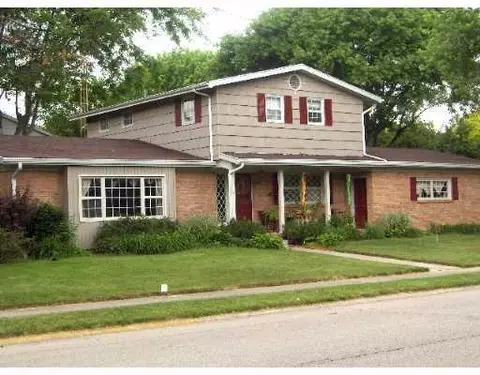 2627 Carousel Dr, Springfield, OH 45503 photo 1