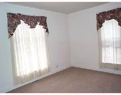 118 E Wayne St, Celina, OH 45822 photo 8