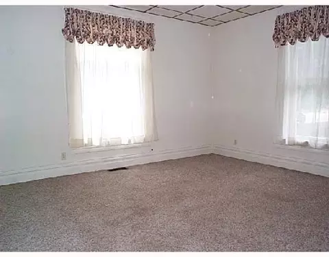 118 E Wayne St, Celina, OH 45822 photo 6
